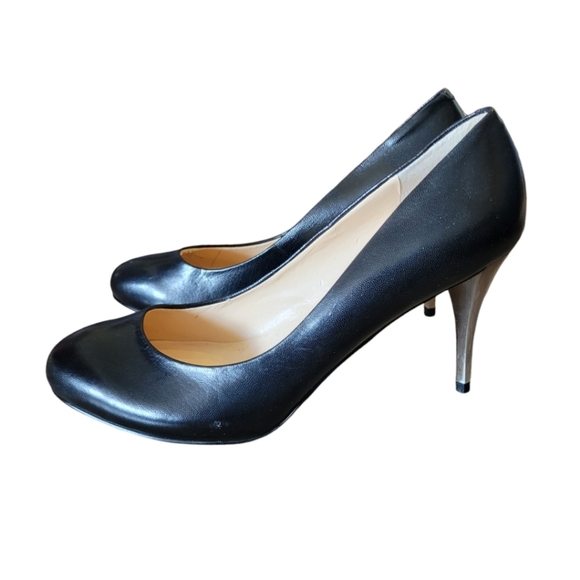 Guess Black Leather Round Toe Metal Heel Pumps Size 8 - Picture 2 of 8